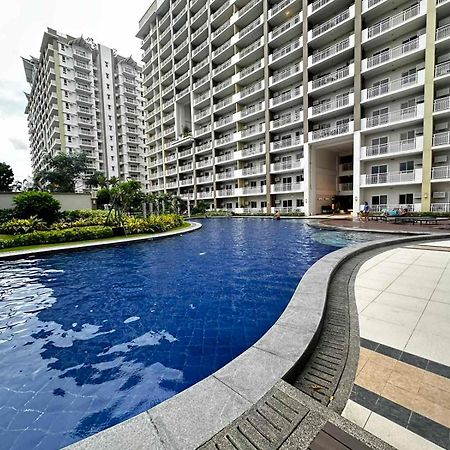 2 Bedroom Condo Unit Near Sm Bf & Naia At The Atherton By Dmci With 2 Balcony Paranaque City Экстерьер фото