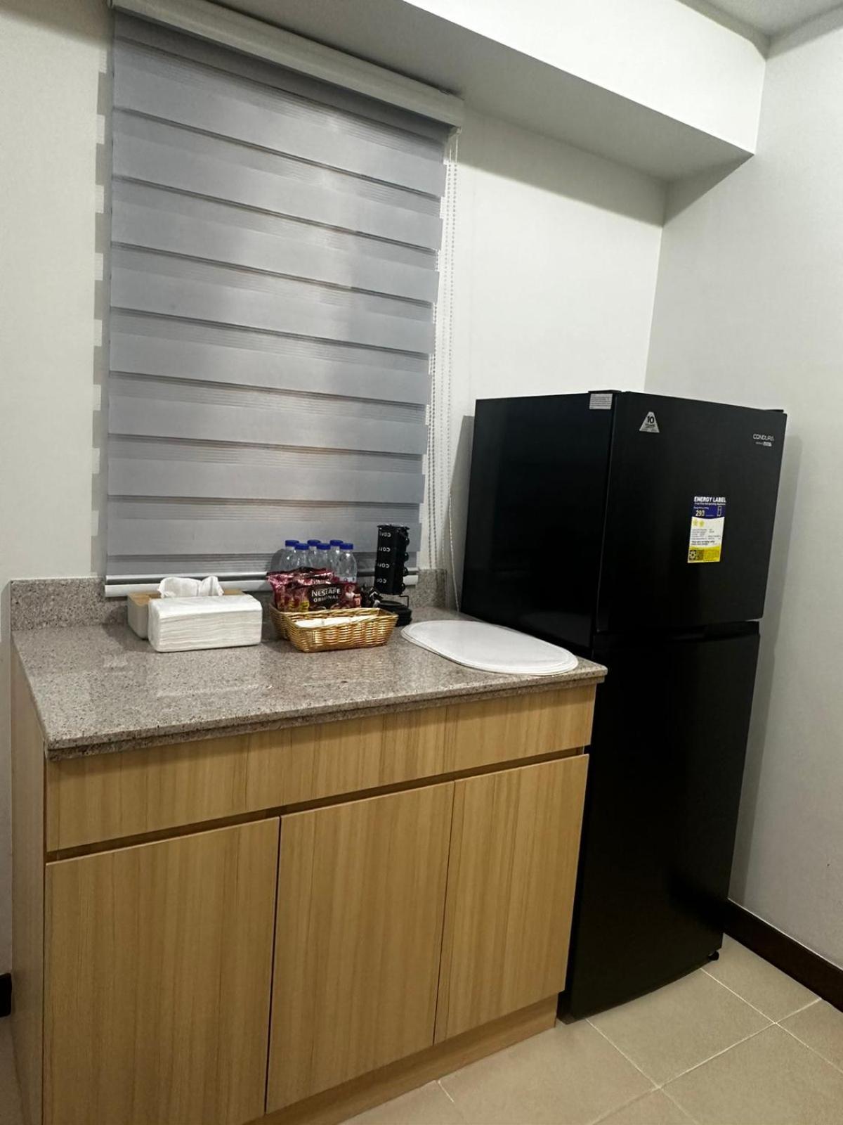 2 Bedroom Condo Unit Near Sm Bf & Naia At The Atherton By Dmci With 2 Balcony Paranaque City Экстерьер фото